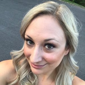 Meet your Posher, Gavriela